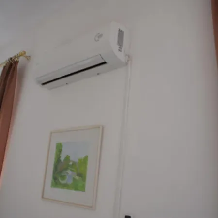 Lamie Guest house *
